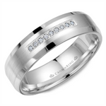 Load image into Gallery viewer, Men&#39;s Gold Bevel Diamond Band
