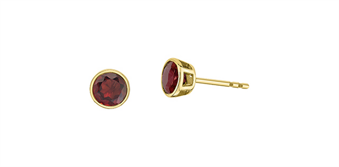 10K Yellow Gold Round Garnets Stud Earrings
Primary Stone: Round Garn