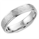 Load image into Gallery viewer, Men's White Gold Stepped Down Edges Band with Hammered Finish 
Top Wi