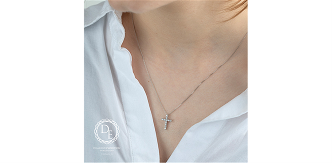 10K White Gold Lab Diamonds Cross Religious Pendant Necklace

PENDAN