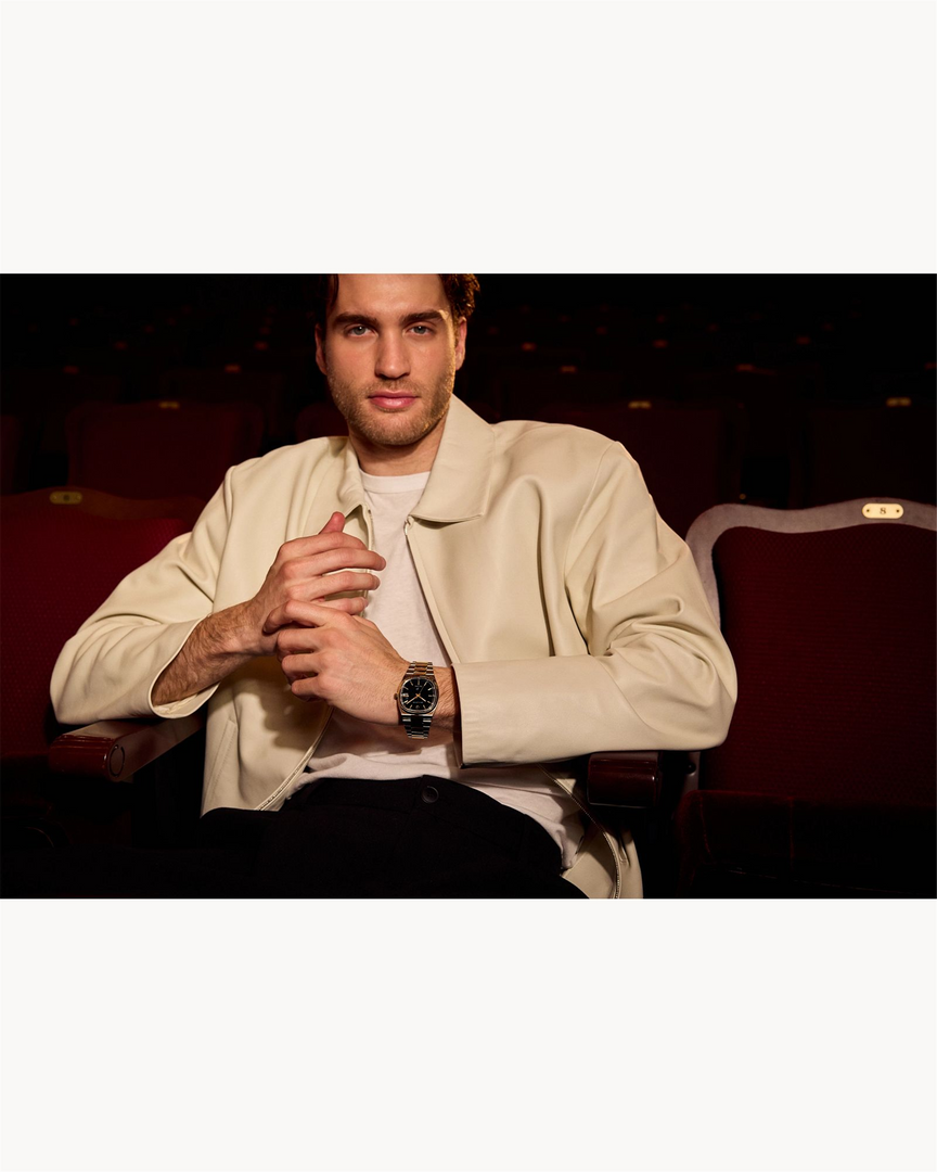 BULOVA Men's Stainless Steel Quartz Dress Watch with Black Dial
Colle