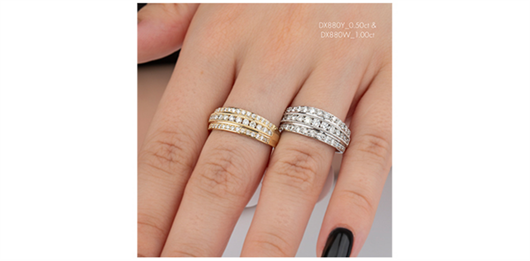 Lady's 10K Yellow Gold Vintage Diamonds Band
Diamond Shape: Round
To