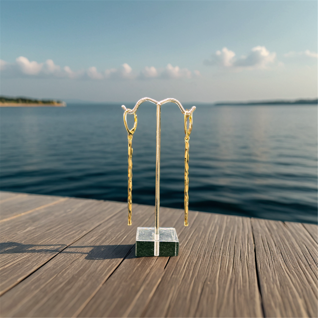 10K Yellow Gold Bar Dangle Earrings
 
Dimensions: 70mm x 2.3mm