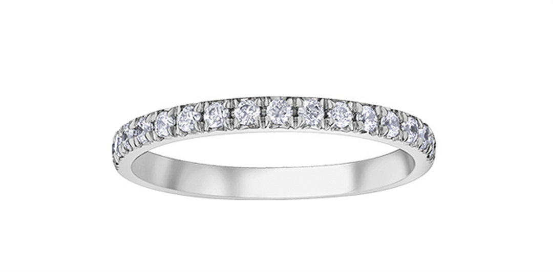 Lady's 14K White Gold Prong Set Diamonds Band
Diamond Shape: Round