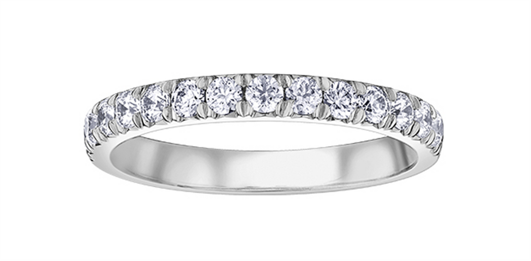 Lady's 14K White Gold Prong Set Diamonds Band
Diamond Shape: Round