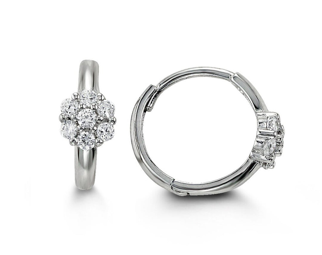 Kid's 14K White Gold Flower Huggie Earrings
Collection: Baby
Dimensi